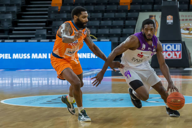 靠着巴特勒 靠着巴特勒